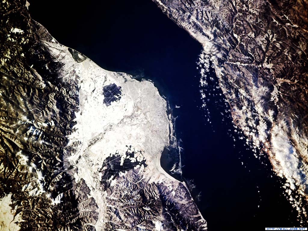 贝加尔湖地形卫星影象图
